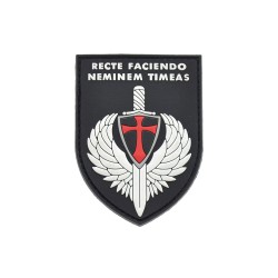 LA PATCHERIA: Crociati Recte Faciendo Neminem Timeas