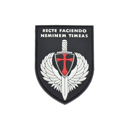 LA PATCHERIA: Templar Recte Faciendo Neminem Timeas