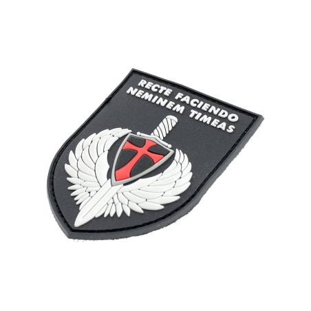 LA PATCHERIA: Crociati Recte Faciendo Neminem Timeas